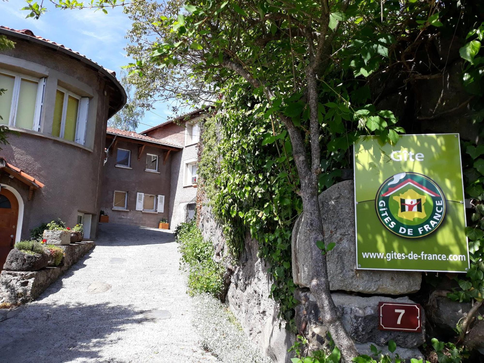 Grande Maison Au Coeur D'Un Village Historique Avec Terrasse Et Wifi Inclus - Fr-1-582-308 Saint-Vidal Zewnętrze zdjęcie